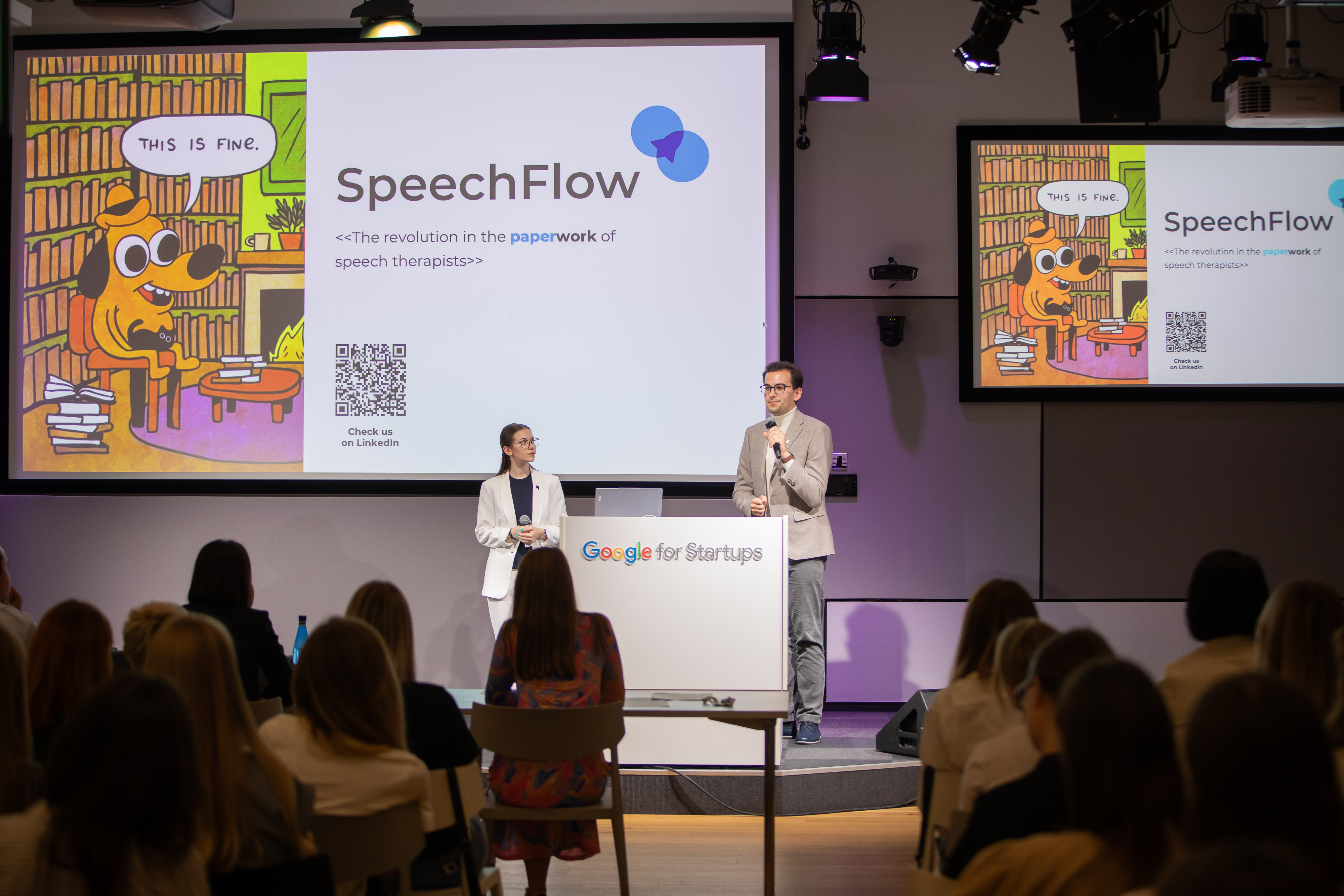 Ola i Arek dający prezentacje na Google for Startups